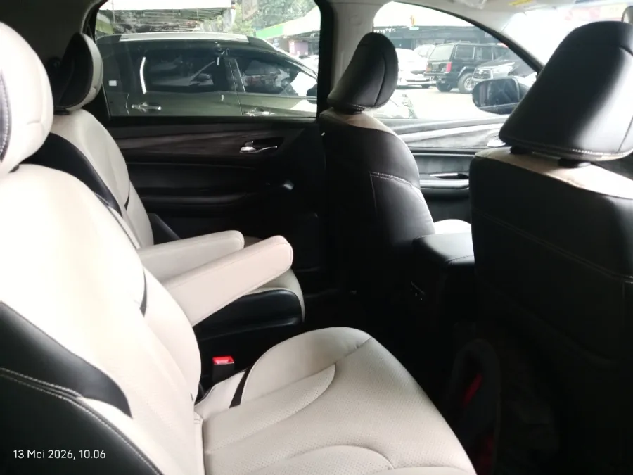 Foto Mobil Bekas Kabin Belakang Wuling Cortez 1.5 L T Lux tahun 2022